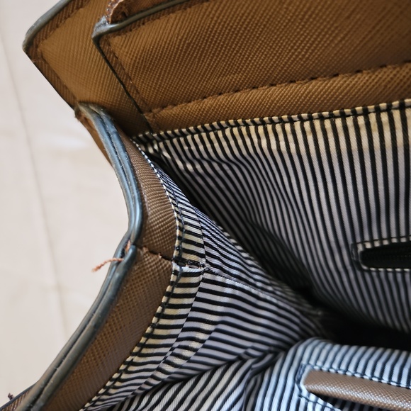 Brown Mid/Lg Purse - Picture 4 of 5